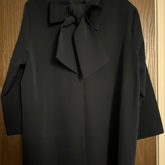 TUCKERNUCK Blue Navy Faye Blouse Ruffle Neck Bow Back Size XXL - Picture 10 of 11